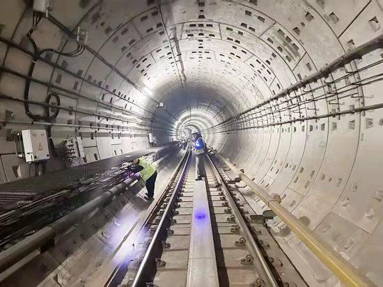 北斗助力地铁首都机场线复杂空间精准定位