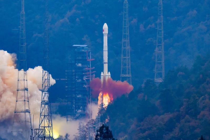 我国成功发射第五十七颗、五十八颗北斗导航卫星